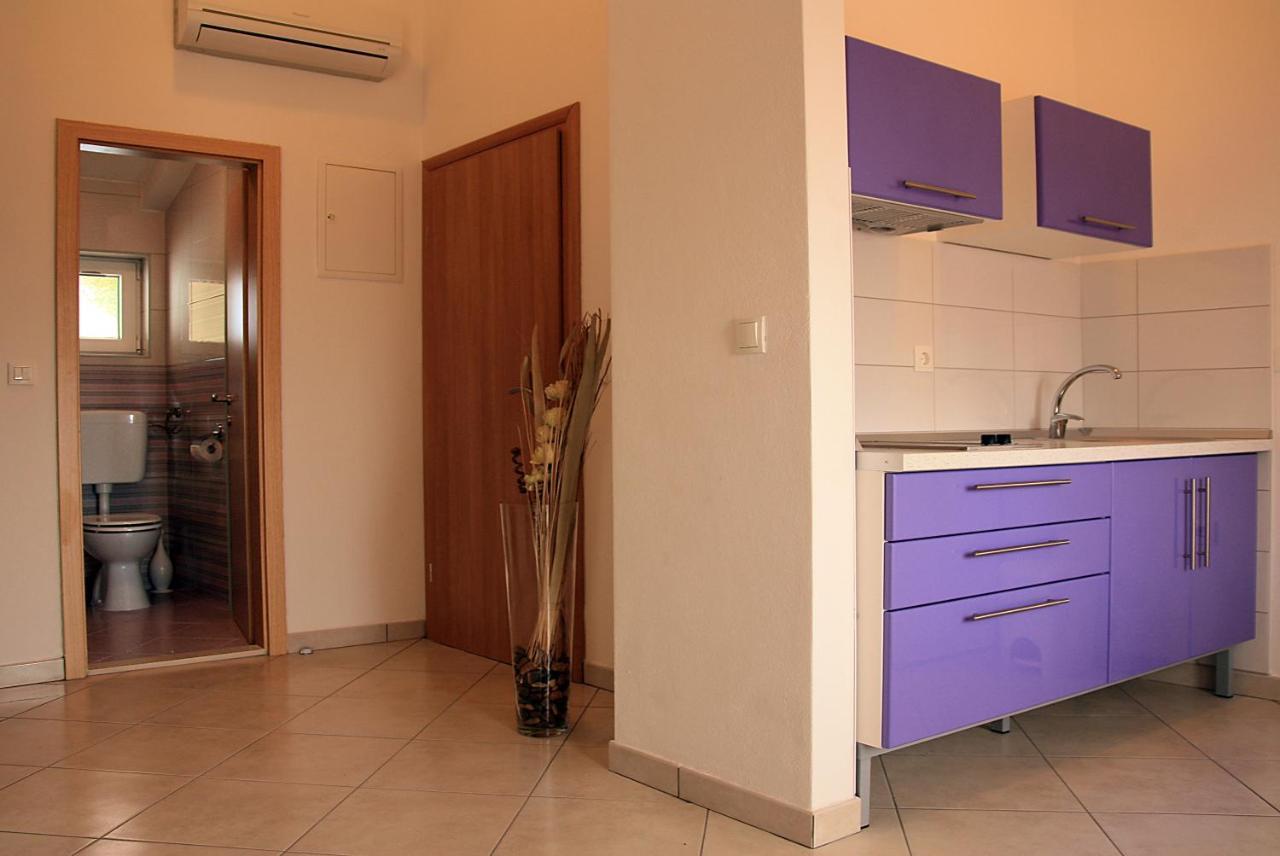 Apartments And Rooms By The Sea Tucepi, Makarska - 6058 Exterior foto