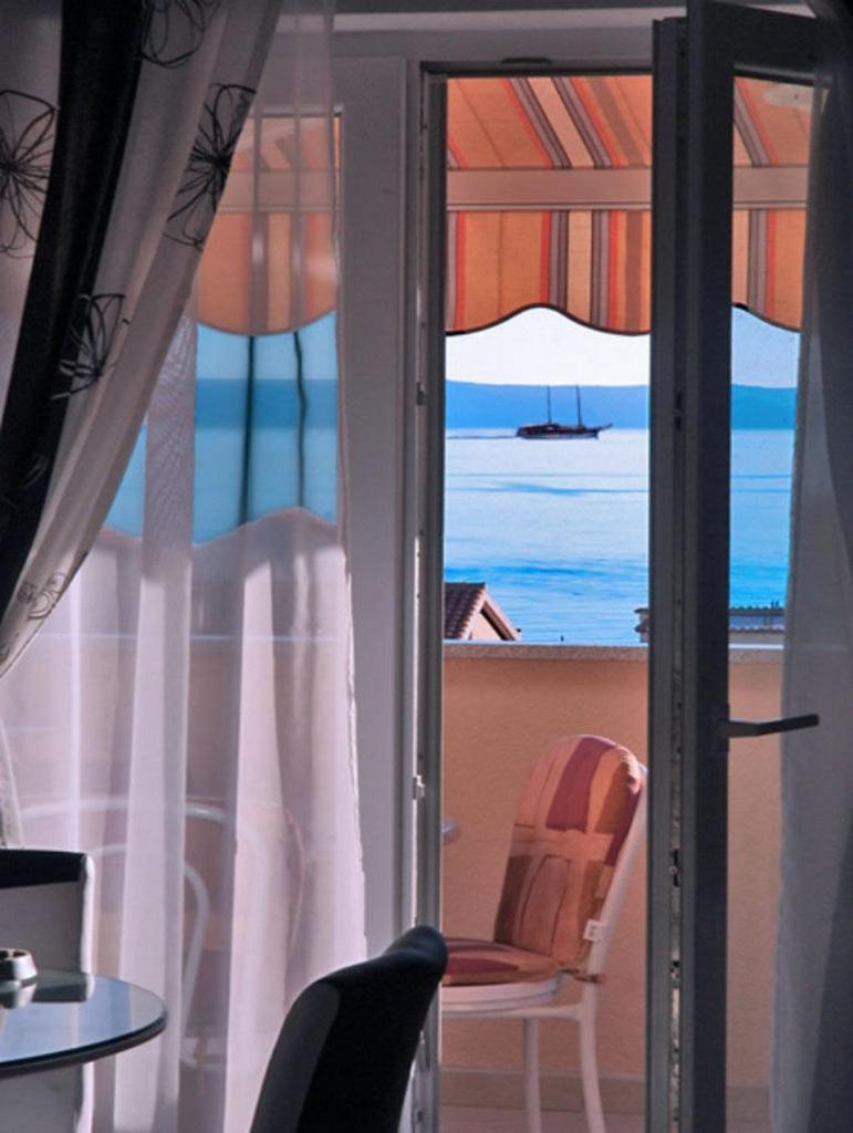 Apartments And Rooms By The Sea Tucepi, Makarska - 6058 Exterior foto